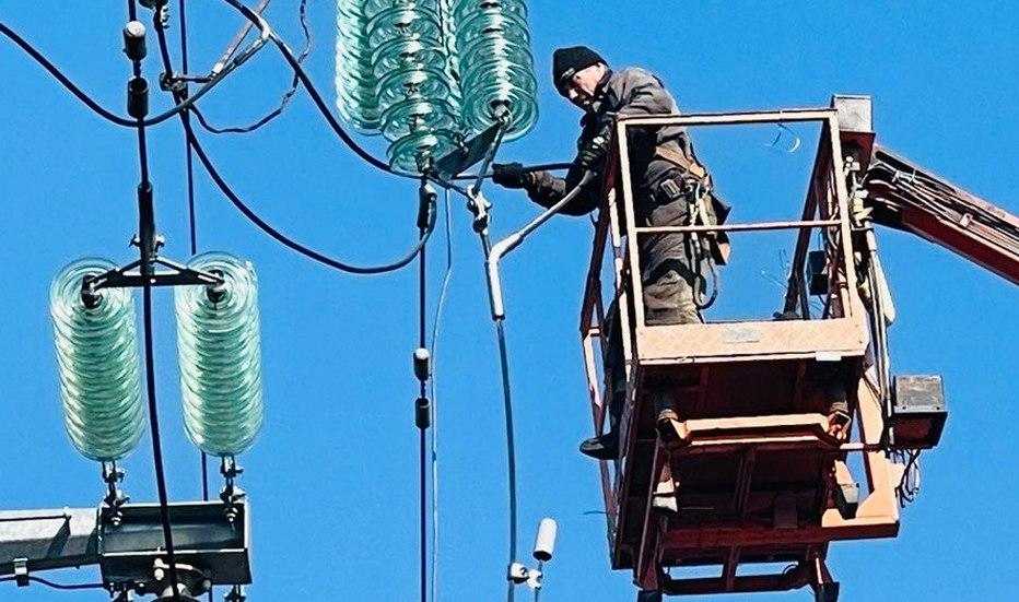 dtek-operativno-povernuv-svitlo-dlya-4-300-simey-shcho-meshkayut-na-borshchagivci-v-kiyevi-1