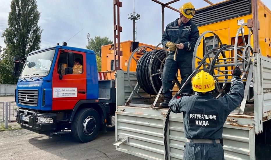 energetiki-kiyeva-provodyat-spilni-trenuvannya-iz-ryatuvalnimi-sluzhbami-stolici-dlya-pidgotovki-do-vsih-viklikiv-opalyuvalnogo-sezonu-1